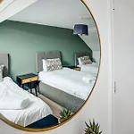 Flat Sixteen Daire Redcar