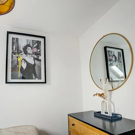 Flat Sixteen Apartament